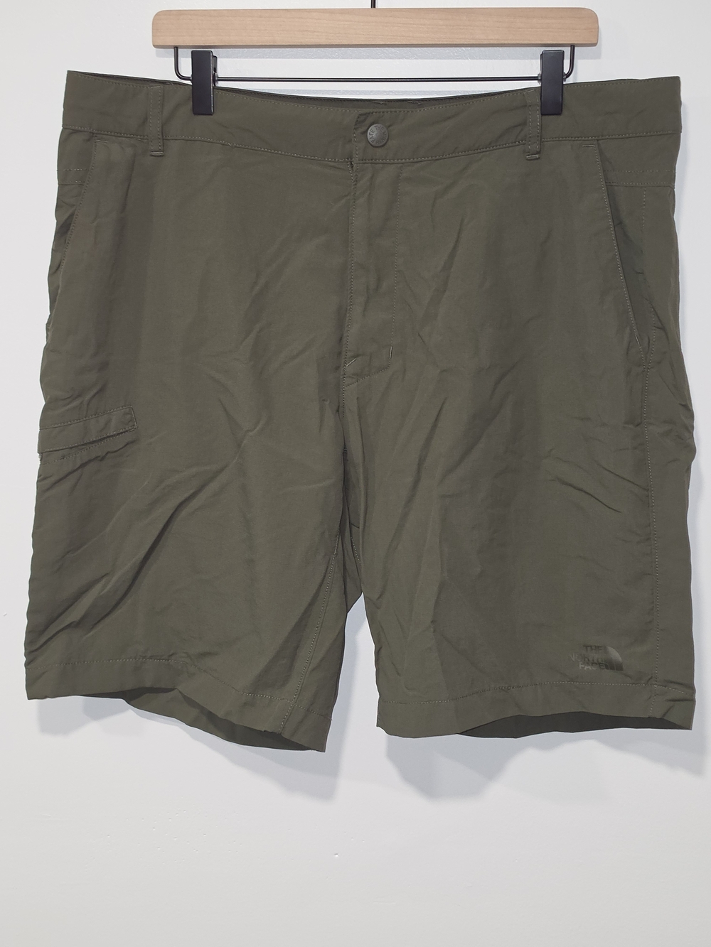 The North Face Olive Green Lightweight Cargo Shorts 9in Inseam Mens Size 38